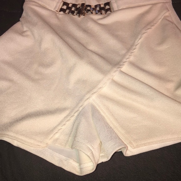 NWT** Valia White Romper - Picture 5 of 6